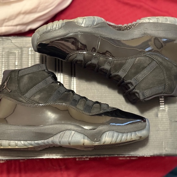 Pre-Owned Jordan 11 cap and gown men’s 8.5 - Picture 5 of 11